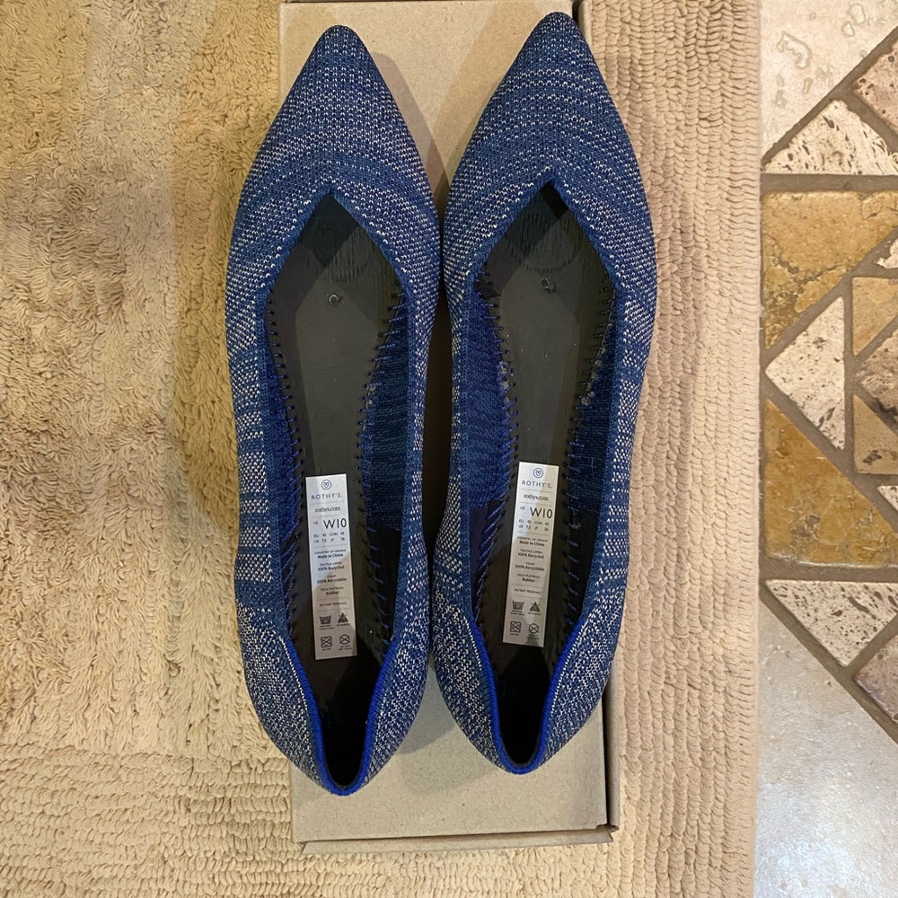Rothys Point flat, size 10